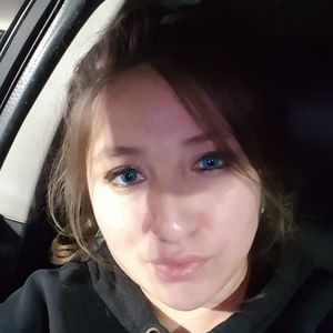 Meet your Posher, Adriana